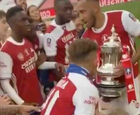 Tweets and Photos: Arsenal players react to beating Chelsea in FA Cup final