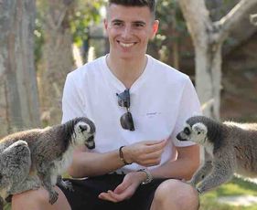 Photo: Chelsea's Mason Mount hanging out with lemurs