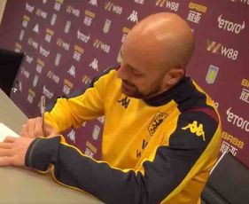 Former Liverpool keeper Pepe Reina reacts to joining Aston Villa