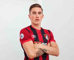 Photo: Liverpool's Harry Wilson poses in Bournemouth kit