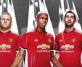 Video and Photos: Man Utd players pose in 2017/18 home kit