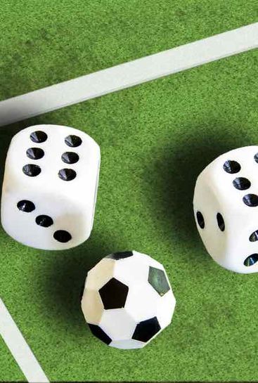 How many online casino games does NetBet offer?