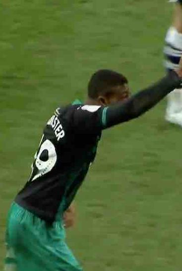 Video: Rhian Brewster shows a yellow card to the ref during Preston vs Swansea