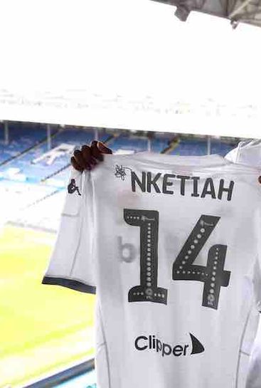 Photo: Arsenal starlet Eddie Nketiah poses in Leeds kit
