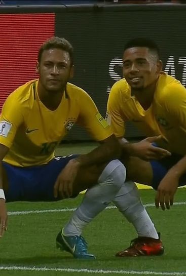 Video: Gabriel Jesus double helps Brazil to 3-0 win over Chile
