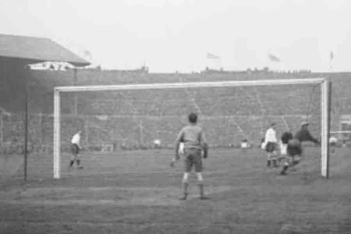 the-history-of-football-in-the-uk-sportingpost