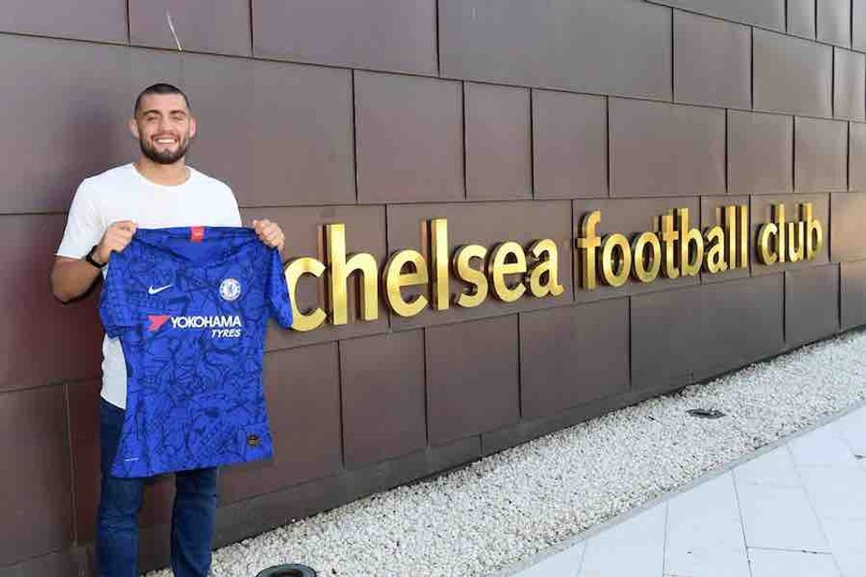 Midfielder reacts to joining Chelsea