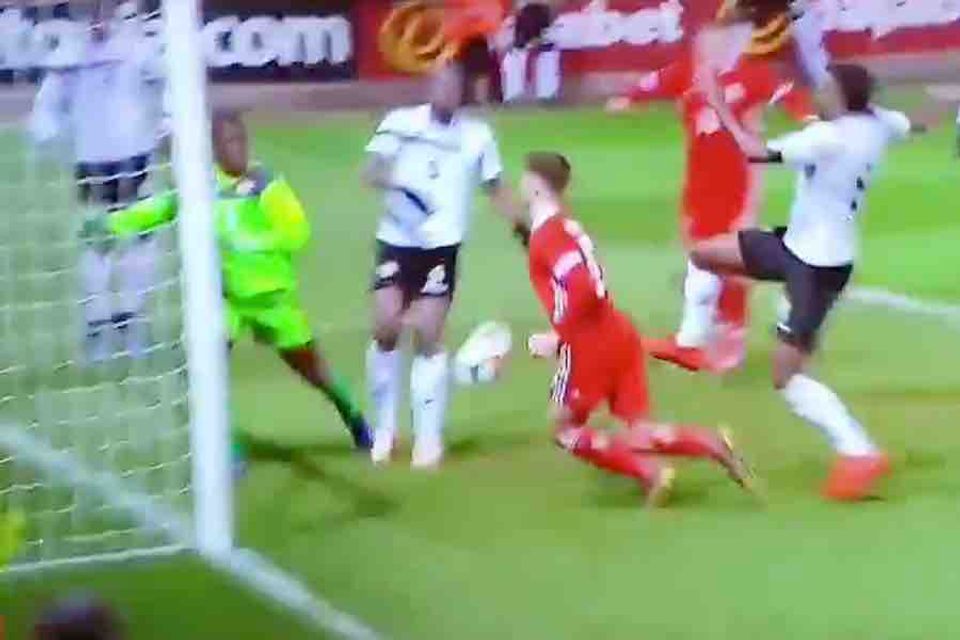 Video: Liverpool's Ben Woodburn scores Liverpool's winner vs Trinidad and Tobago
