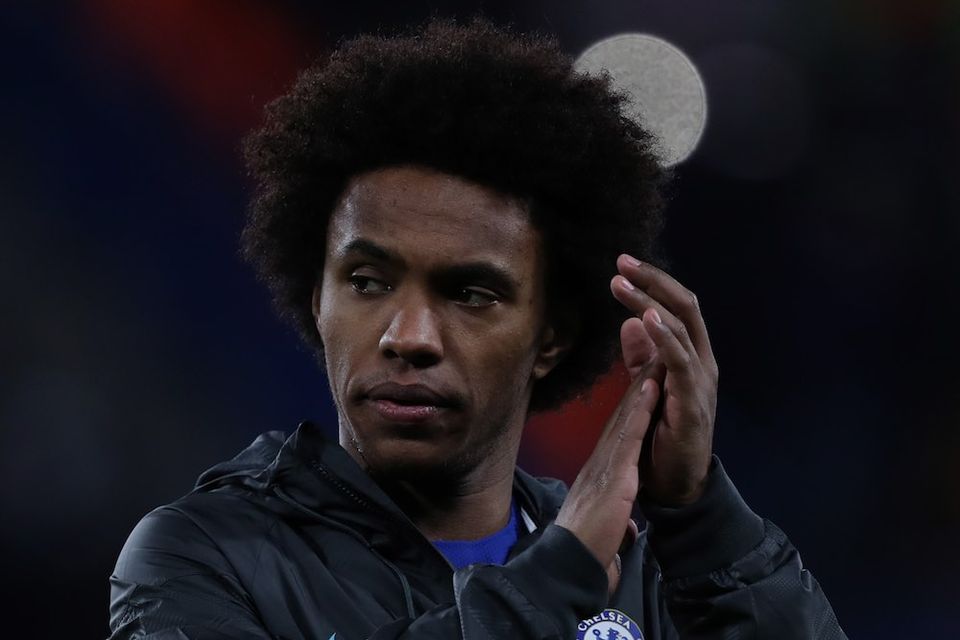 Willian uses trophy emojis to block Antonio Conte out of Chelsea's FA Cup celebrations