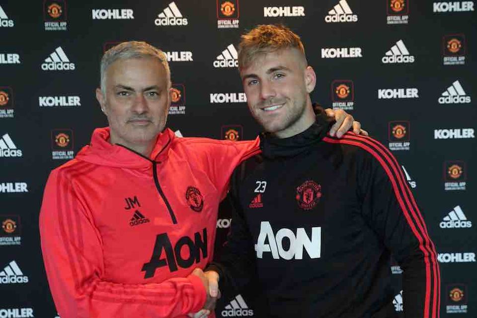 Luke Shaw gifs his reaction to new Man Utd contract