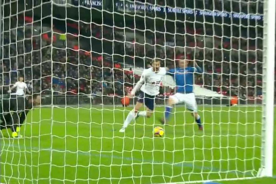 Video: Erik Lamela's disallowed goal vs Rochdale