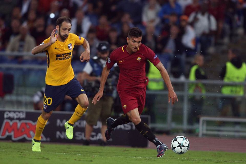 Lorenzo Pellegrini: Man Utd make enquiry over Roma midfielder's release clause